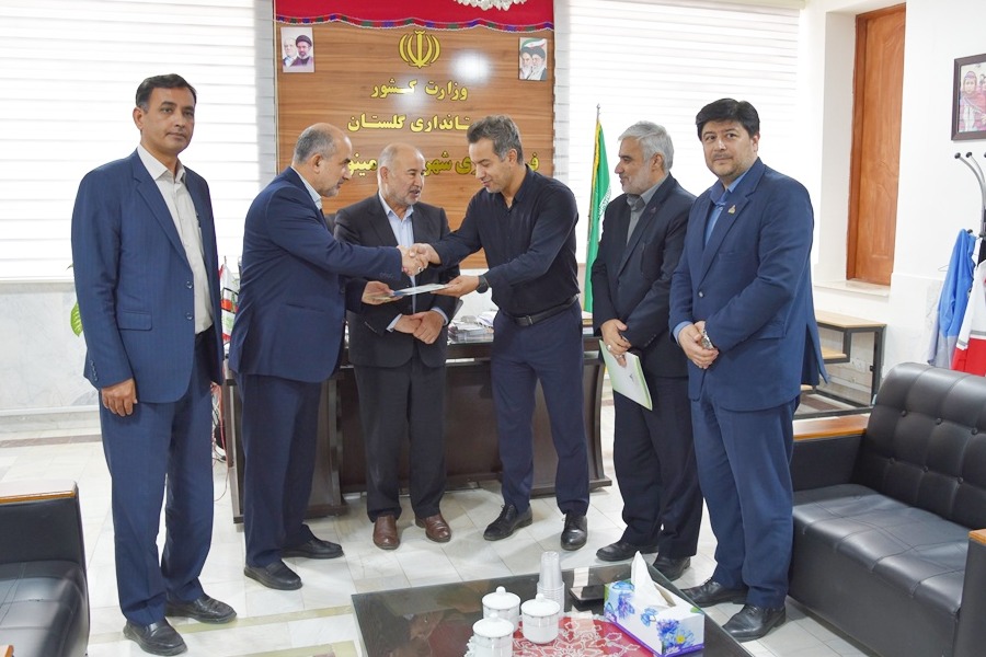 تقدیر فرماندار مینودشت از خدمات بی‌وقفه شرکت گاز؛ جلال فرجی مسئولیت اداره گاز مینودشت را بر عهده گرفت